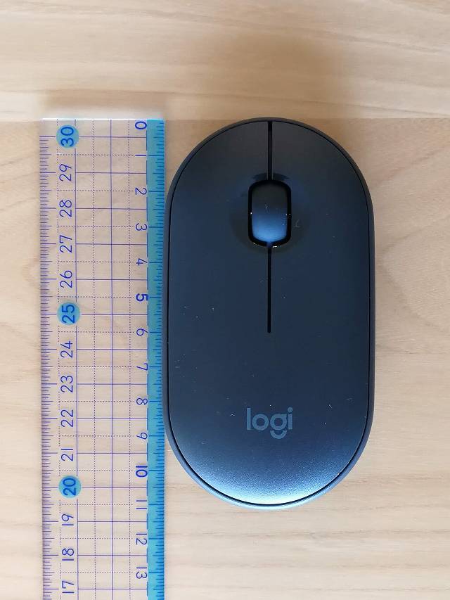 logicool Pebble M350 の全長を計測する画像