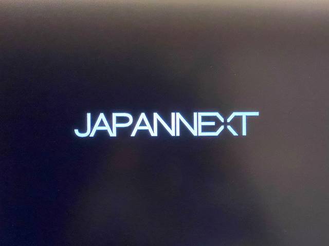 JAPANNEXT『JN-IPS320CUHDR-N』の起動直後ロゴ画像