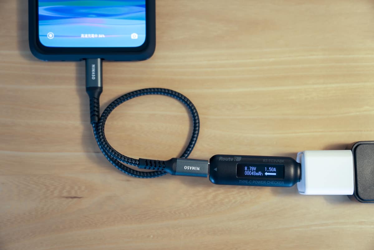 RAVPower RP-PC150でRedmi Note 10 Proを充電し、その際の出力を計測している画像