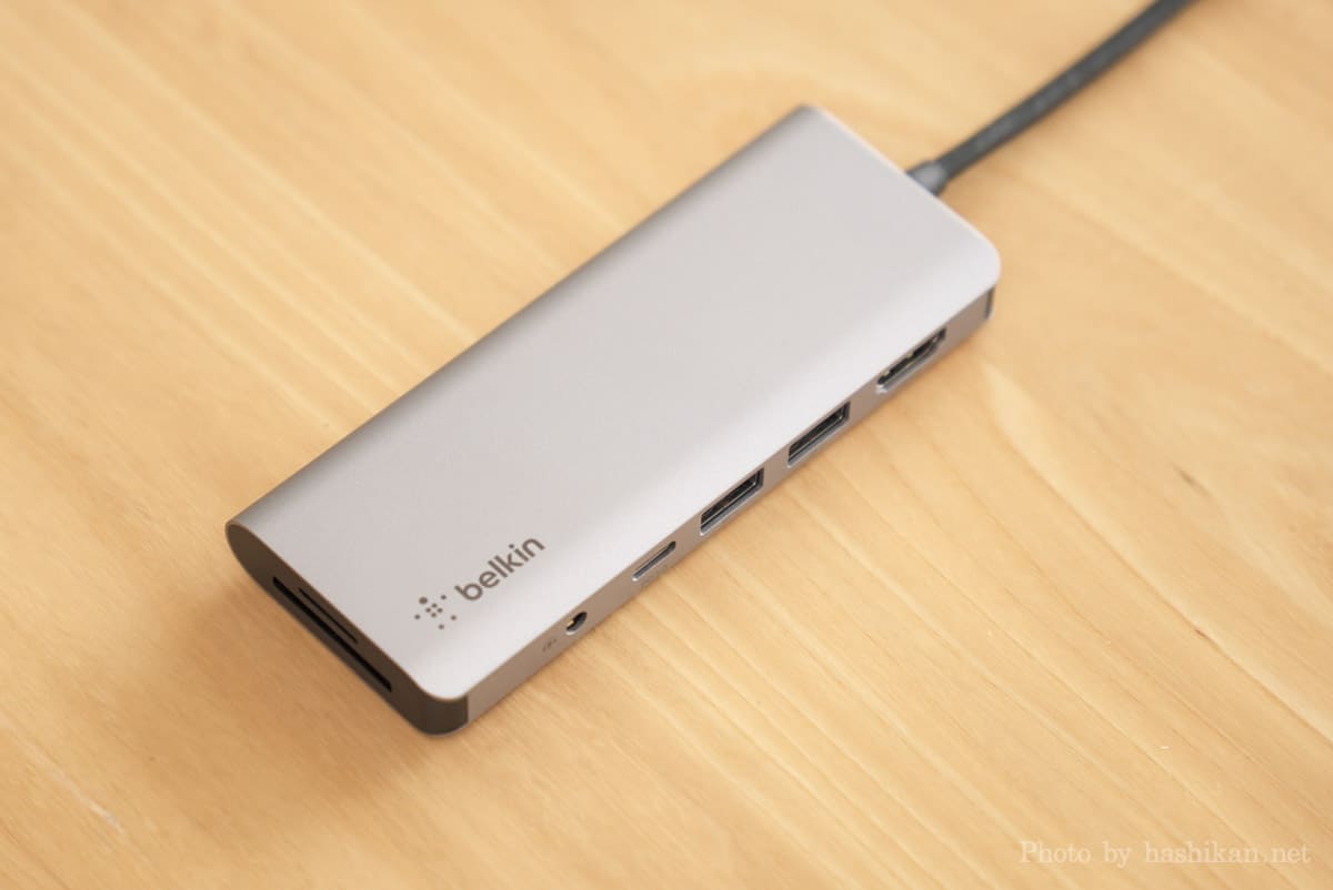 Belkin USB-C 7-in-1マルチポートハブアダプターを斜め上から撮影した画像