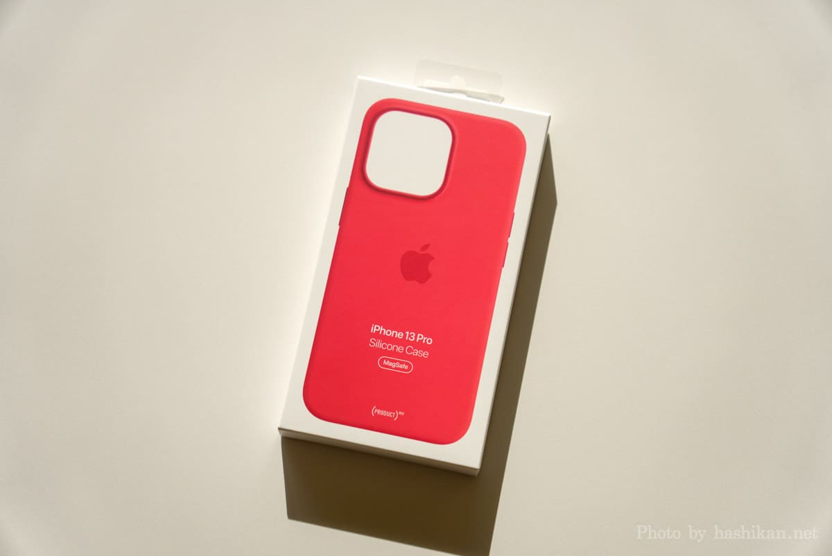 iPhone 13 Pro Apple純正シリコーンケース プロダクトレッドの外箱