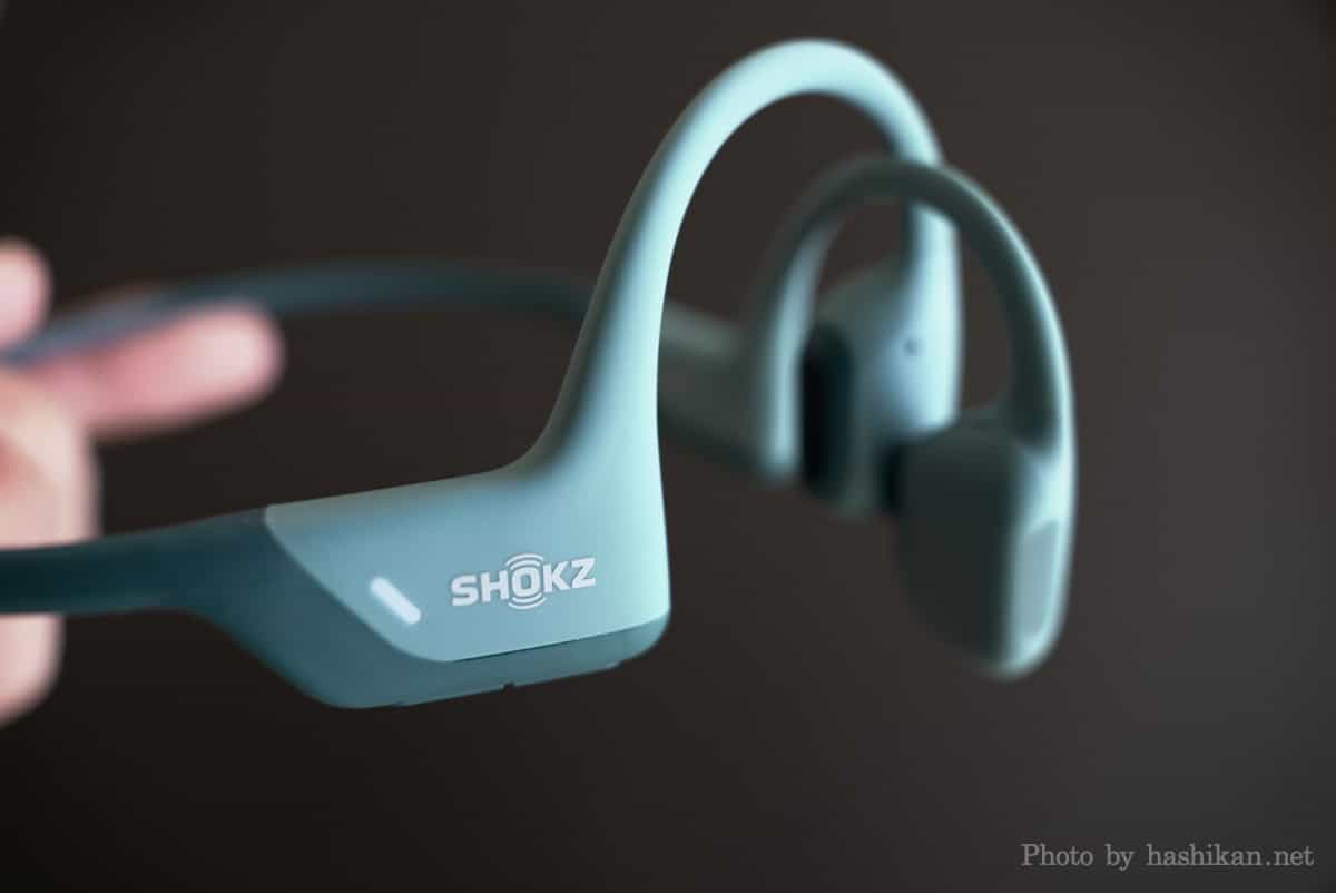 新しいShokzのロゴをまとった Shokz OpenRun Pro の拡大画像
