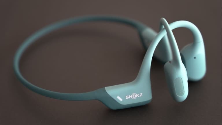 【得価最安値】最新機種★Shokz OpenRun骨伝導ワイヤレスヘッドホン ヘッドフォン/イヤフォン