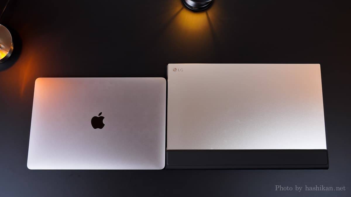 LG『gram +view』とM1 MacBookを並べた状態
