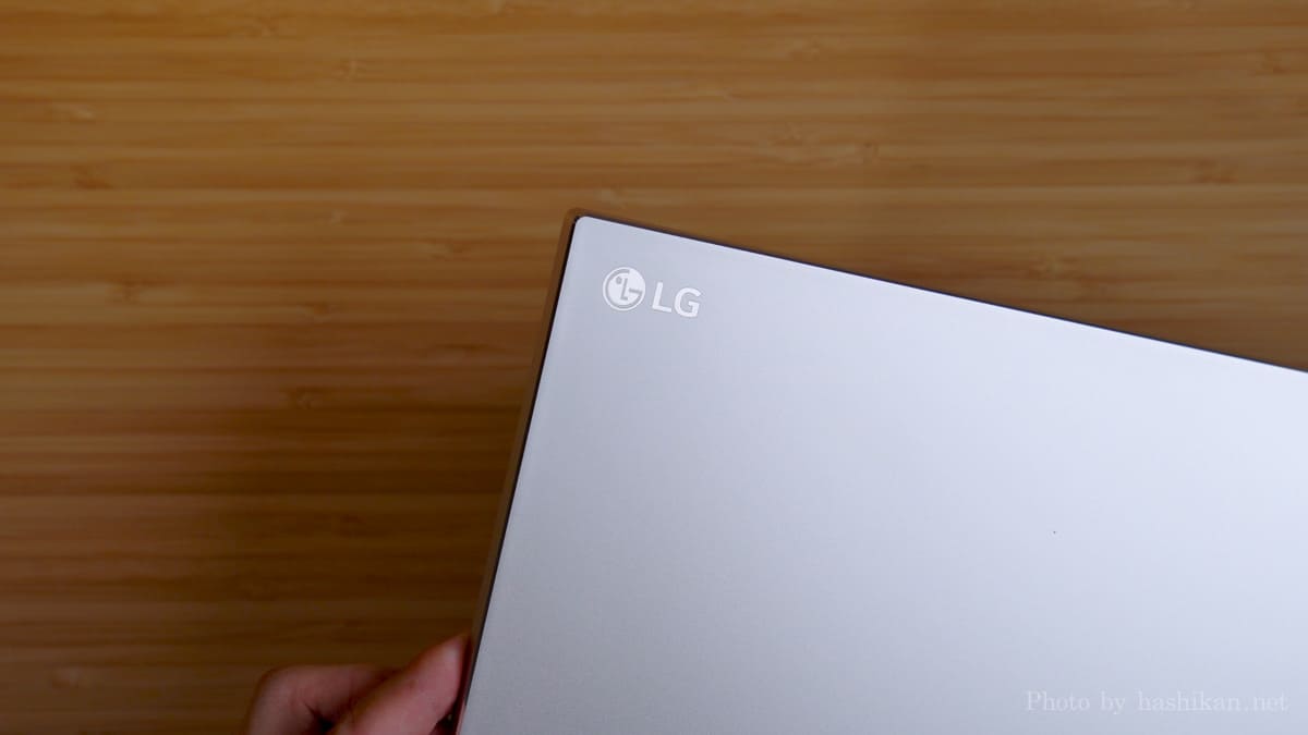 LG『gram +view』のロゴ部分の拡大画像