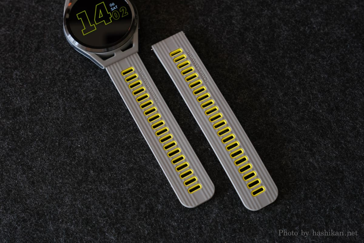 HUAWEI Watch GT Runner には短めの交換用ベルトが標準で付属している
